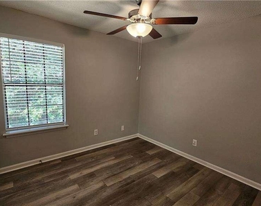 1403 Stone Mill Trace - Photo Thumbnail 13