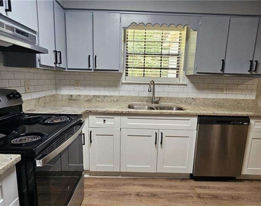 1403 Stone Mill Trace - Photo Thumbnail 6