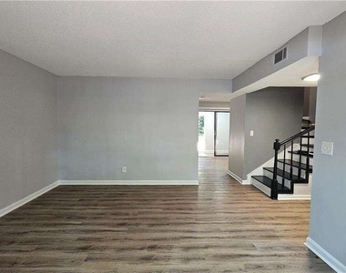 1403 Stone Mill Trace - Photo Thumbnail 2
