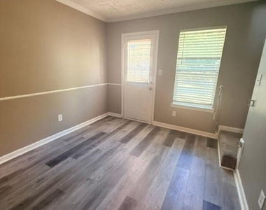 607 Tramore Court - Photo Thumbnail 10