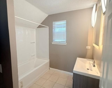 607 Tramore Court - Photo Thumbnail 11