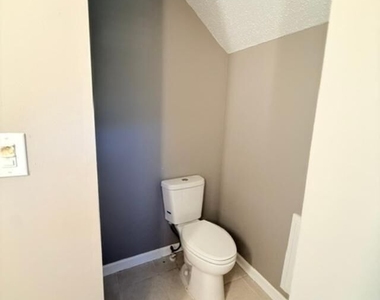 607 Tramore Court - Photo Thumbnail 13