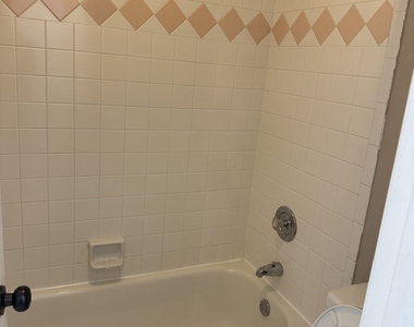6972 Harbor Town Way - Photo Thumbnail 22