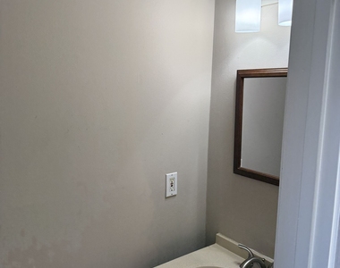 6972 Harbor Town Way - Photo Thumbnail 26