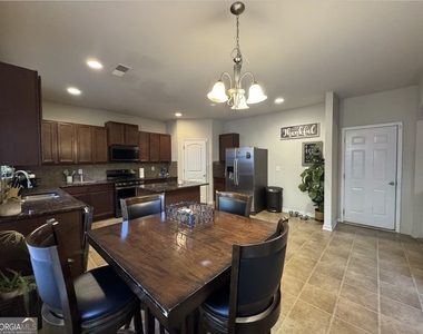 9775 Ivey Ridge Circle - Photo Thumbnail 5