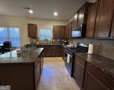 9775 Ivey Ridge Circle - Photo Thumbnail 6