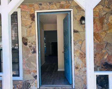 854 Brandy Oaks Lane - Photo Thumbnail 2