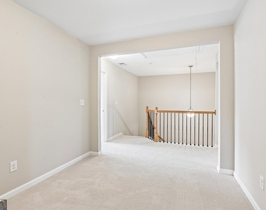 1208 Foxcroft Lane - Photo Thumbnail 12