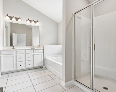 1208 Foxcroft Lane - Photo Thumbnail 16