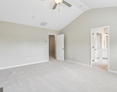 1208 Foxcroft Lane - Photo Thumbnail 15