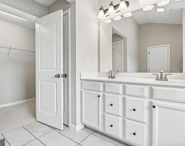 1208 Foxcroft Lane - Photo Thumbnail 18