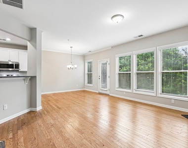 1208 Foxcroft Lane - Photo Thumbnail 3