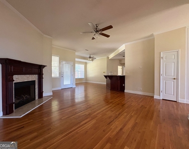 455 Joseph Chandler Drive - Photo Thumbnail 6