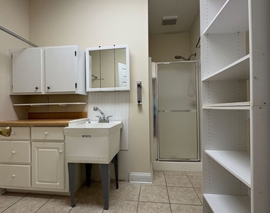 455 Joseph Chandler Drive - Photo Thumbnail 17