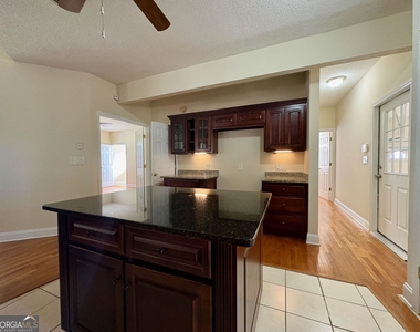 455 Joseph Chandler Drive - Photo Thumbnail 8