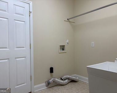 455 Joseph Chandler Drive - Photo Thumbnail 18