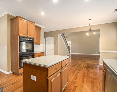 156 Middleton Place - Photo Thumbnail 14