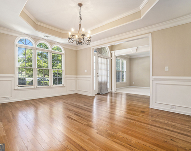 156 Middleton Place - Photo Thumbnail 8