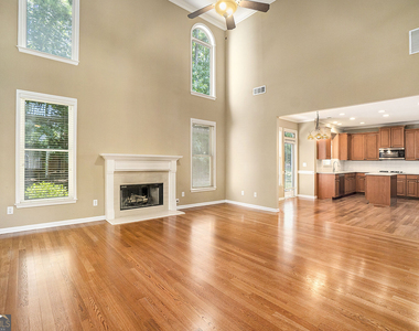 156 Middleton Place - Photo Thumbnail 4