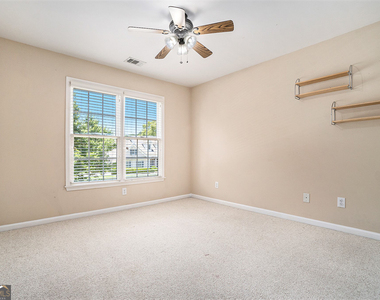 156 Middleton Place - Photo Thumbnail 9