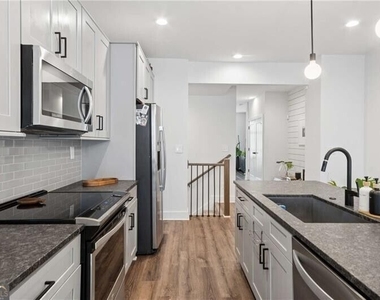 1350 May Avenue - Photo Thumbnail 7