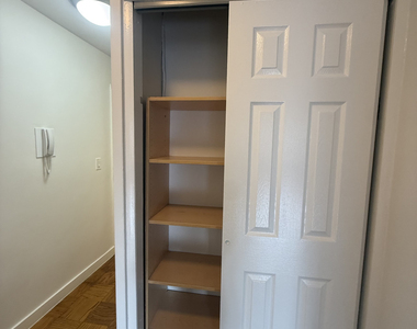 236 East 36th Street - Photo Thumbnail 4