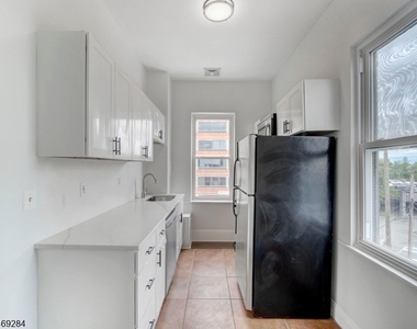 26 Division St - Photo Thumbnail 7