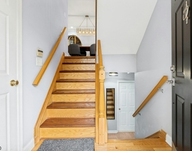 1 Knox Ct - Photo Thumbnail 3