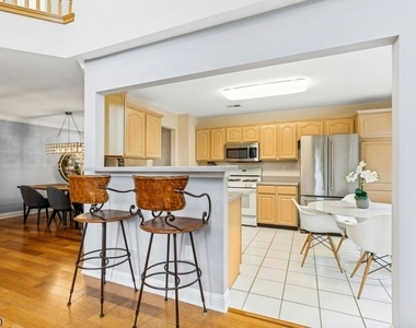1 Knox Ct - Photo Thumbnail 11