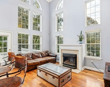 1 Knox Ct - Photo Thumbnail 18