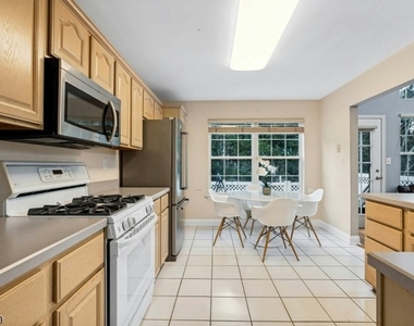 1 Knox Ct - Photo Thumbnail 13
