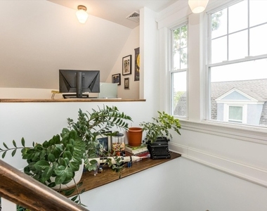 115 Sherman Pl - Photo Thumbnail 18