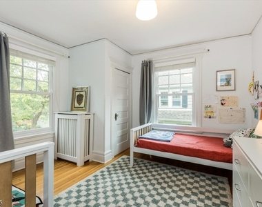 115 Sherman Pl - Photo Thumbnail 22