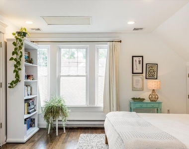 115 Sherman Pl - Photo Thumbnail 15