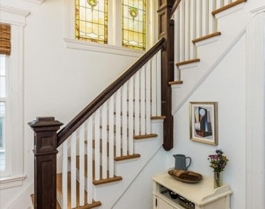 115 Sherman Pl - Photo Thumbnail 5