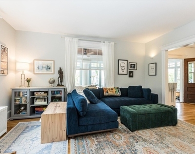 115 Sherman Pl - Photo Thumbnail 6