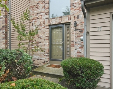 31 Castle Ridge Dr - Photo Thumbnail 1