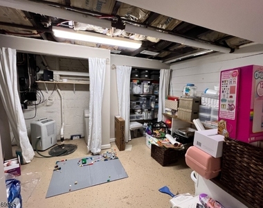 220 Parsippany Rd - Photo Thumbnail 13