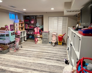 220 Parsippany Rd - Photo Thumbnail 12