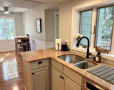 27 Cedars Rd - Photo Thumbnail 15