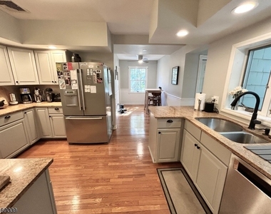 27 Cedars Rd - Photo Thumbnail 14