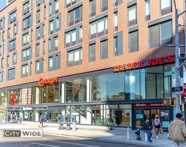 39 Clinton Street - Photo Thumbnail 8