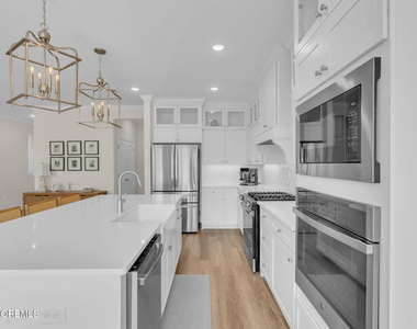 1516 Melrose Boulevard - Photo Thumbnail 10