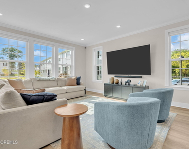 1516 Melrose Boulevard - Photo Thumbnail 4