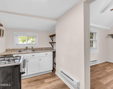 1607 River Road - Photo Thumbnail 4