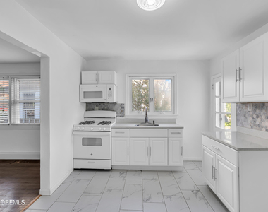 437 Willow Avenue - Photo Thumbnail 15