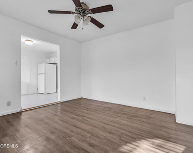 437 Willow Avenue - Photo Thumbnail 11