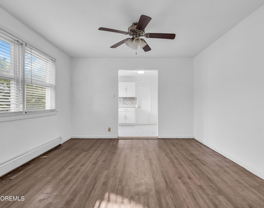 437 Willow Avenue - Photo Thumbnail 14