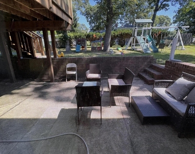 275 Garfield Avenue - Photo Thumbnail 13