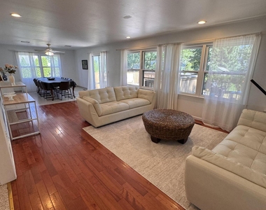 275 Garfield Avenue - Photo Thumbnail 3